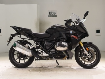 BMW R1250RS