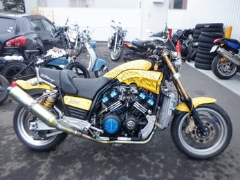 Yamaha V-MAX
