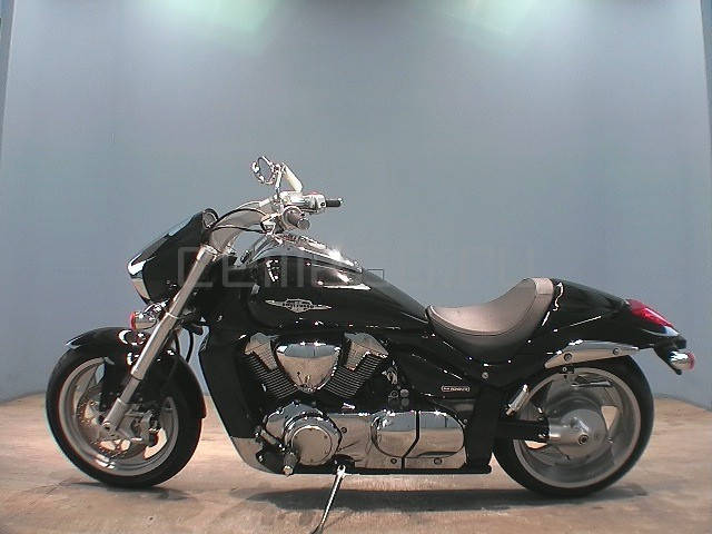 Мотоцикл Suzuki Boulevard M109R 2006 обзор