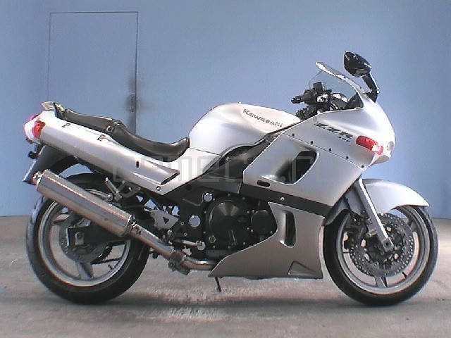 Купить ззр 400. ZZR 400. Кавасаки ZZR 400. Мотоцикл Кавасаки ЗЗР 400. Kawasaki ZZR 400.
