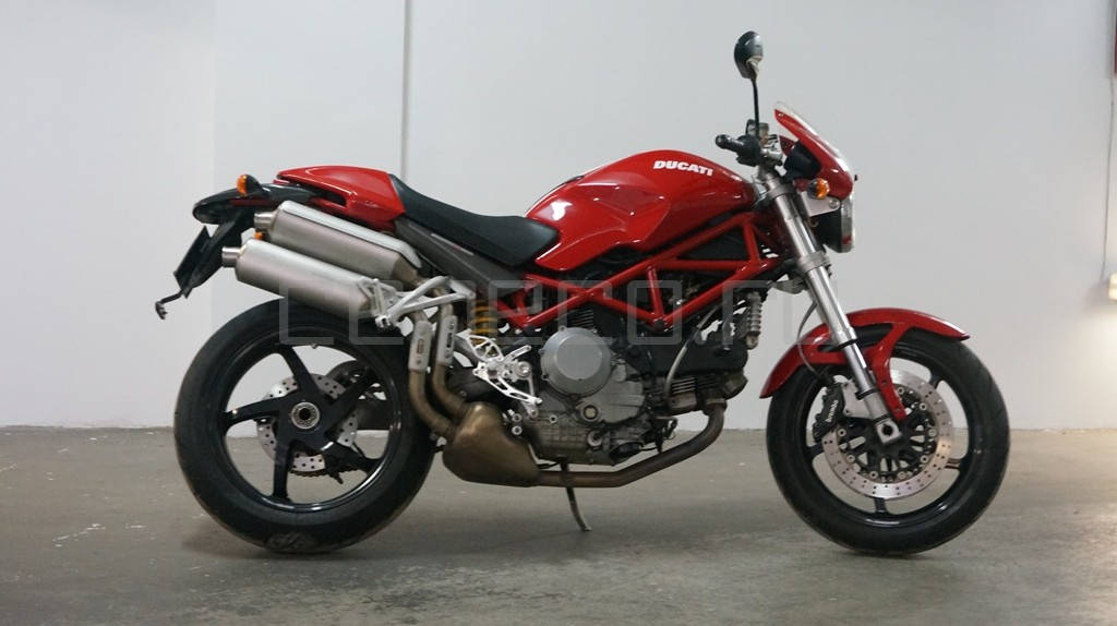 Ducati Monster s2r 1000