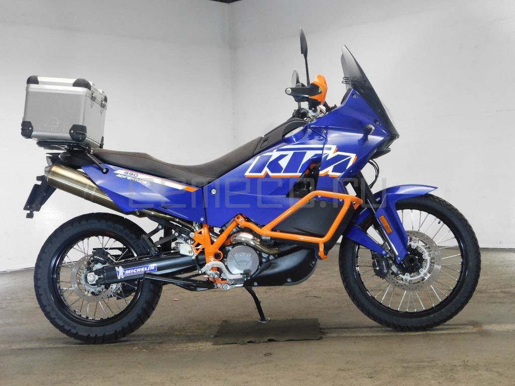 KTM 990