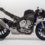 2018-Yamaha-YZF-R1 (6)
