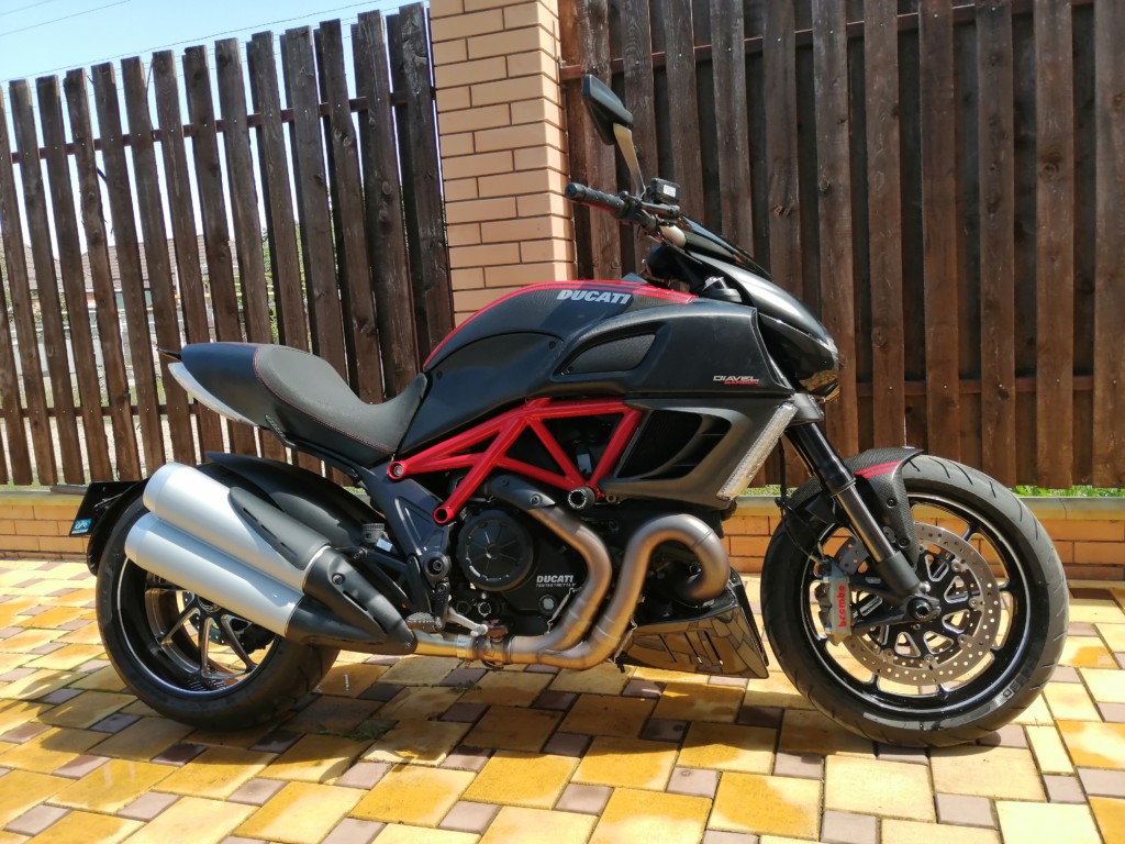 Отзыв: Ducati Diavel Carbon