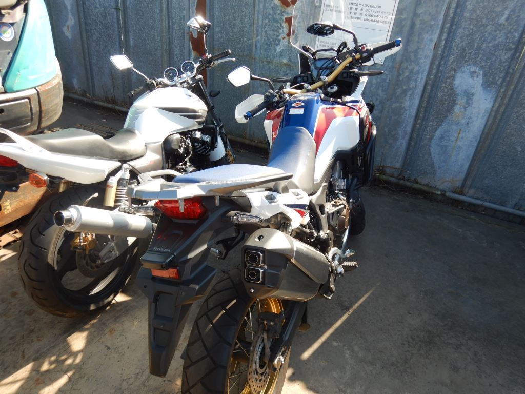 Honda CRF1000 AfricaTwin (7233км) - купить с доставкой в Москве