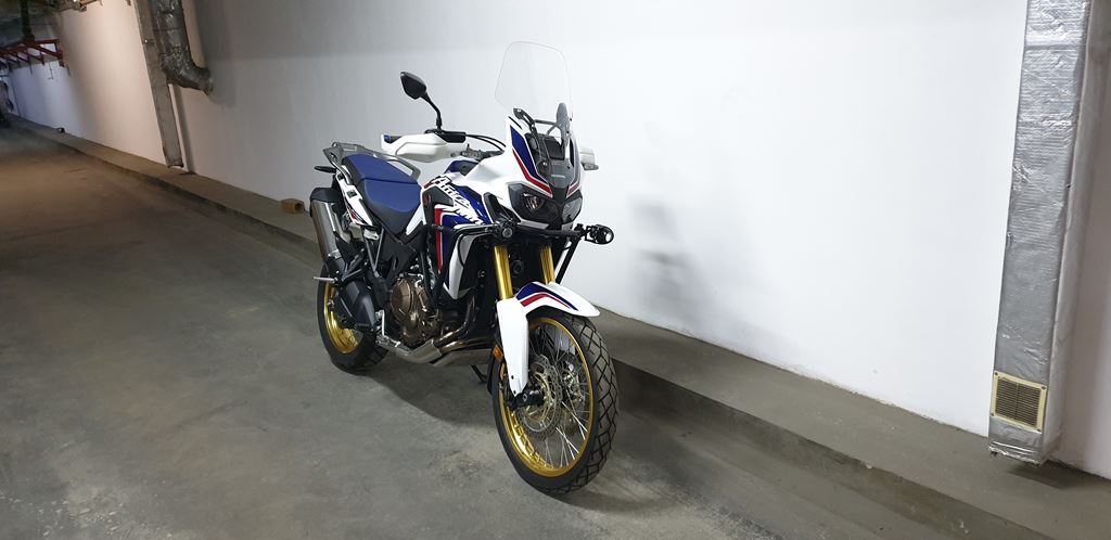 Honda CRF1000 AfricaTwin (7233км) - купить с доставкой в Москве