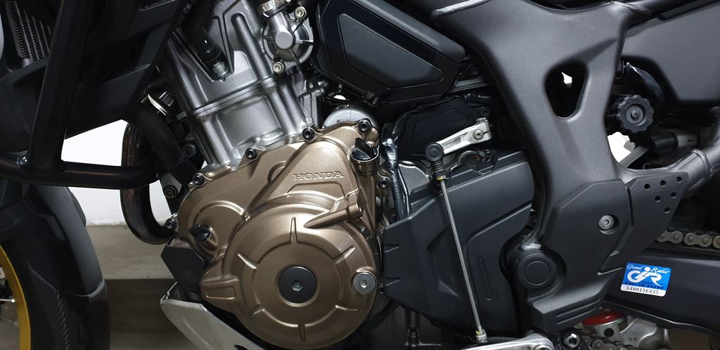 Honda CRF1000 AfricaTwin (7233км) - купить недорого