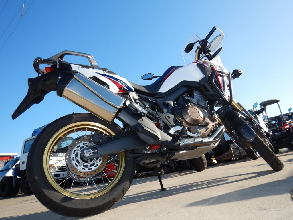 Honda CRF1000 AfricaTwin (7233км) - купить в Москве