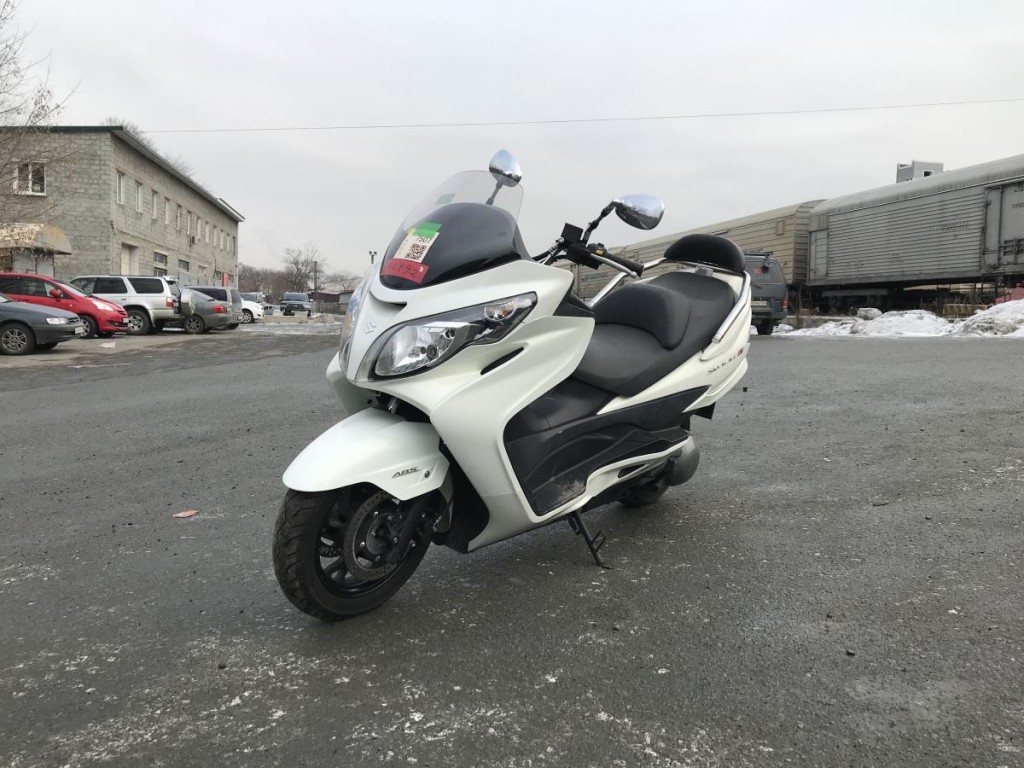 Отзыв: Suzuki skywave-400s