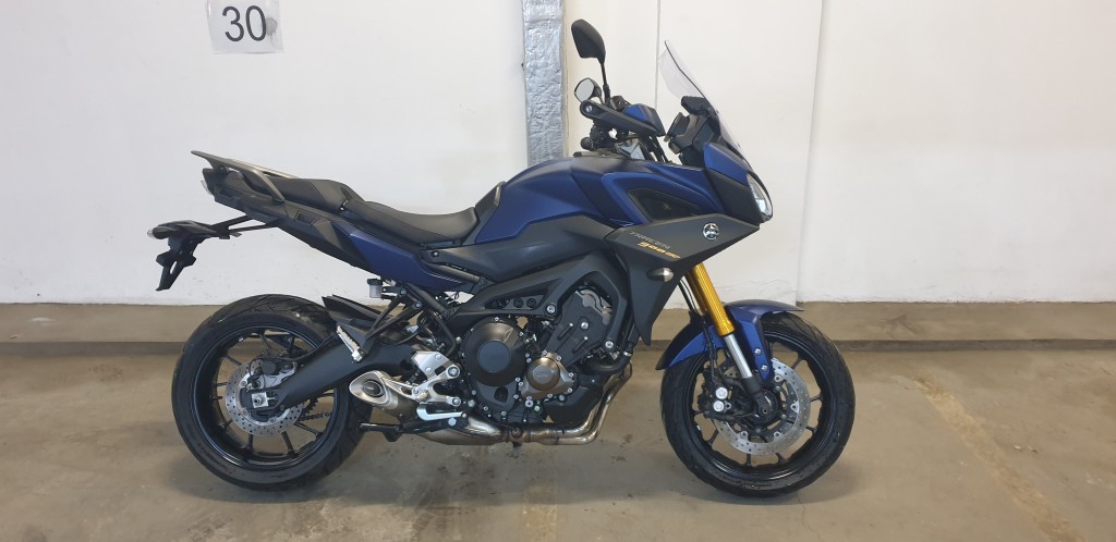 Оклейка пленкой камуфляж Yamaha MT 09