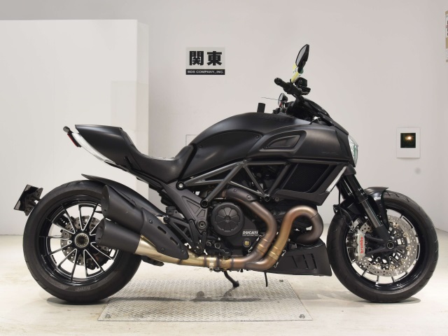 Мотоцикл Амирана Сардарова Ducati Diavel