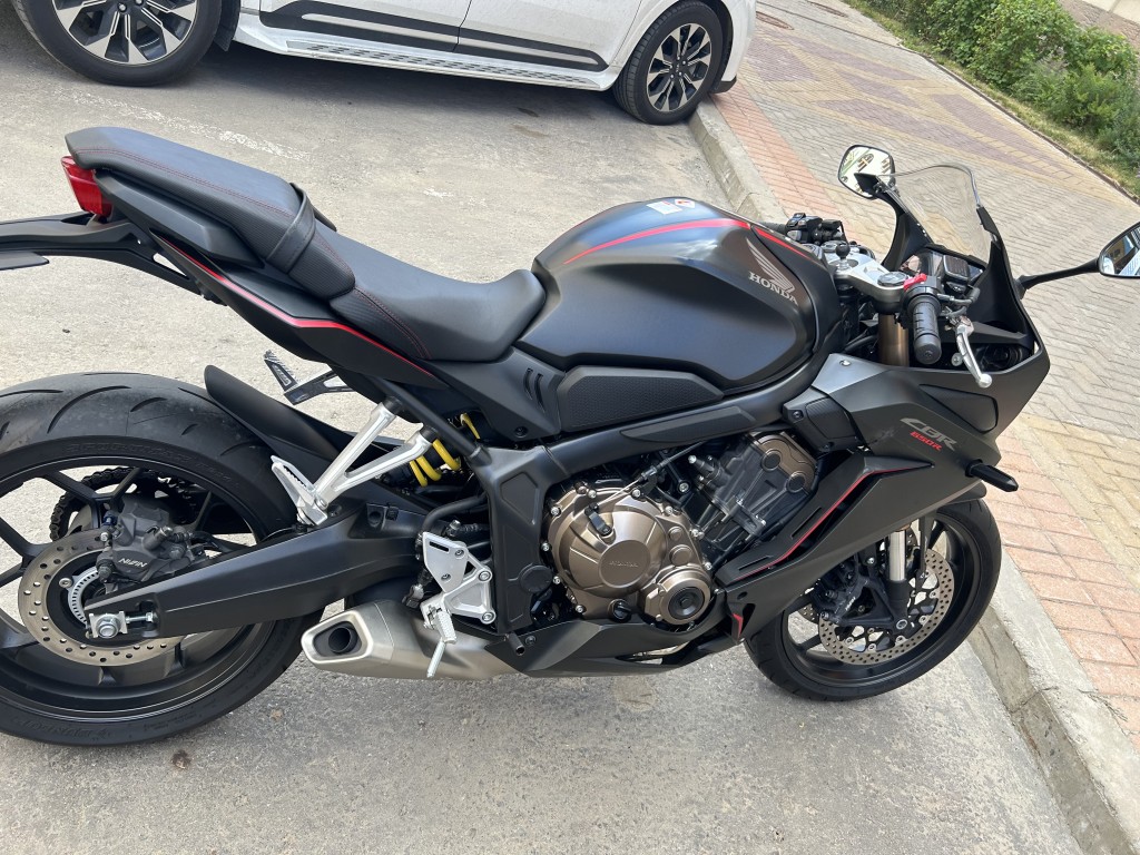 Отзыв: Honda cbr650r