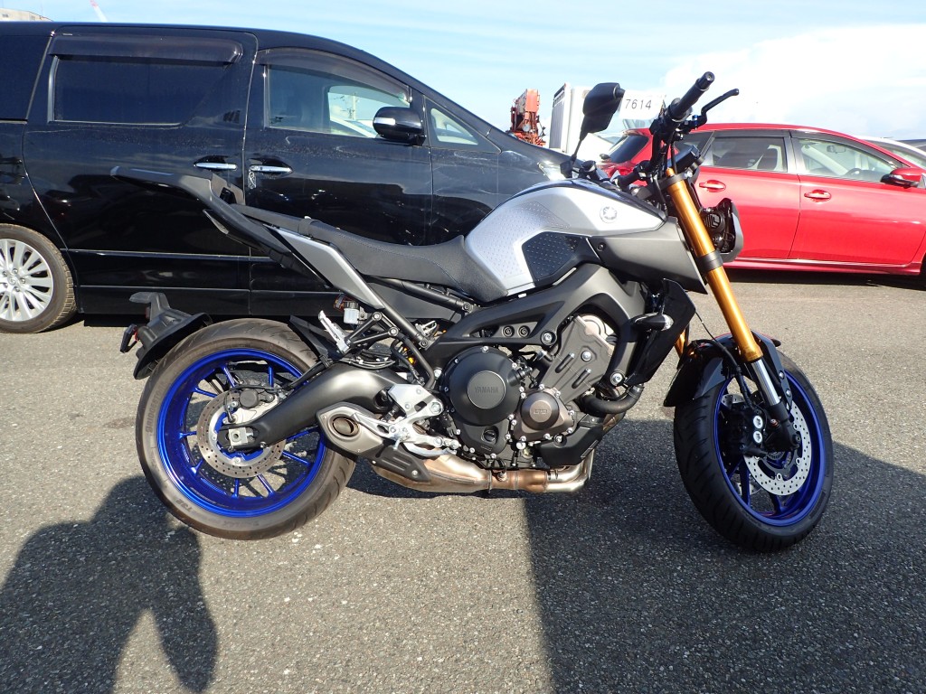 Yamaha MT-09 SP (9623км) - купить с доставкой в Москве