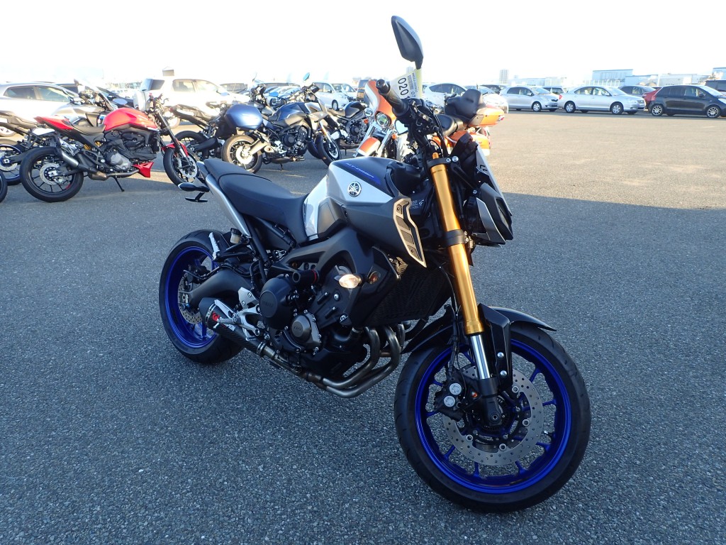 Yamaha MT-09 SP (14728км) - стоимость