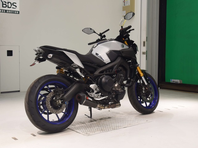 Yamaha MT-09 SP (14728км) - стоимость