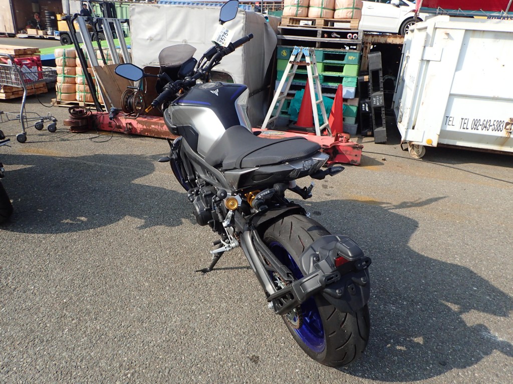 Yamaha MT-09 SP (4073км) - цена