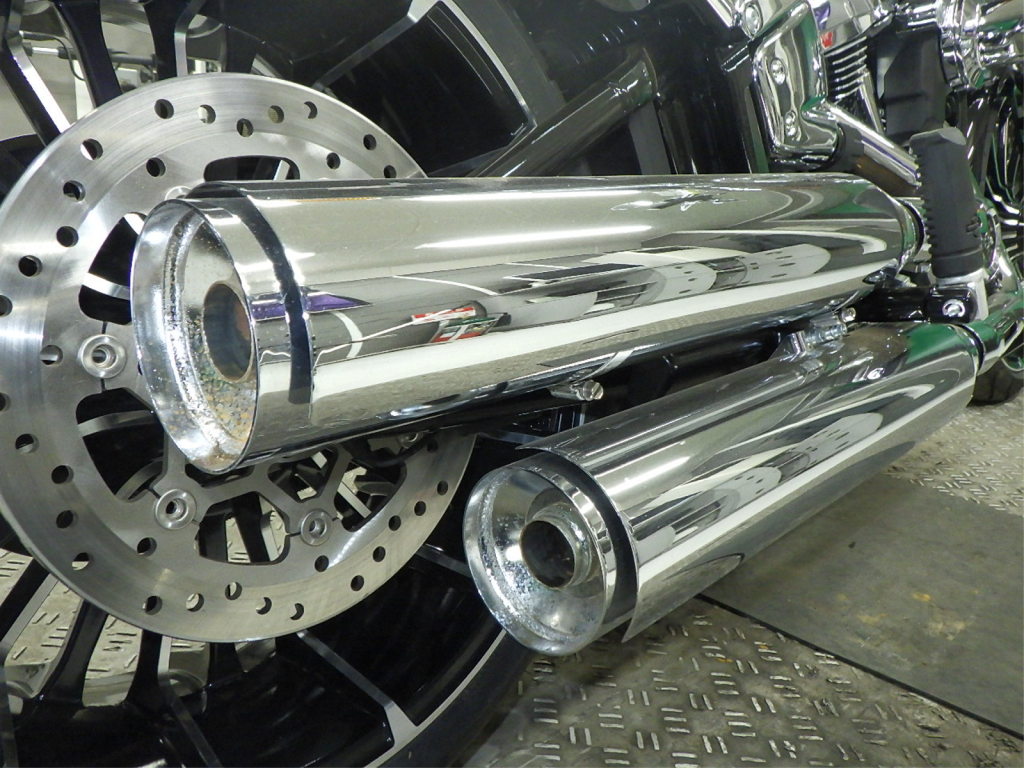 Harley-Davidson Softail Breakout FXBR 1920 (1км) - в Москве