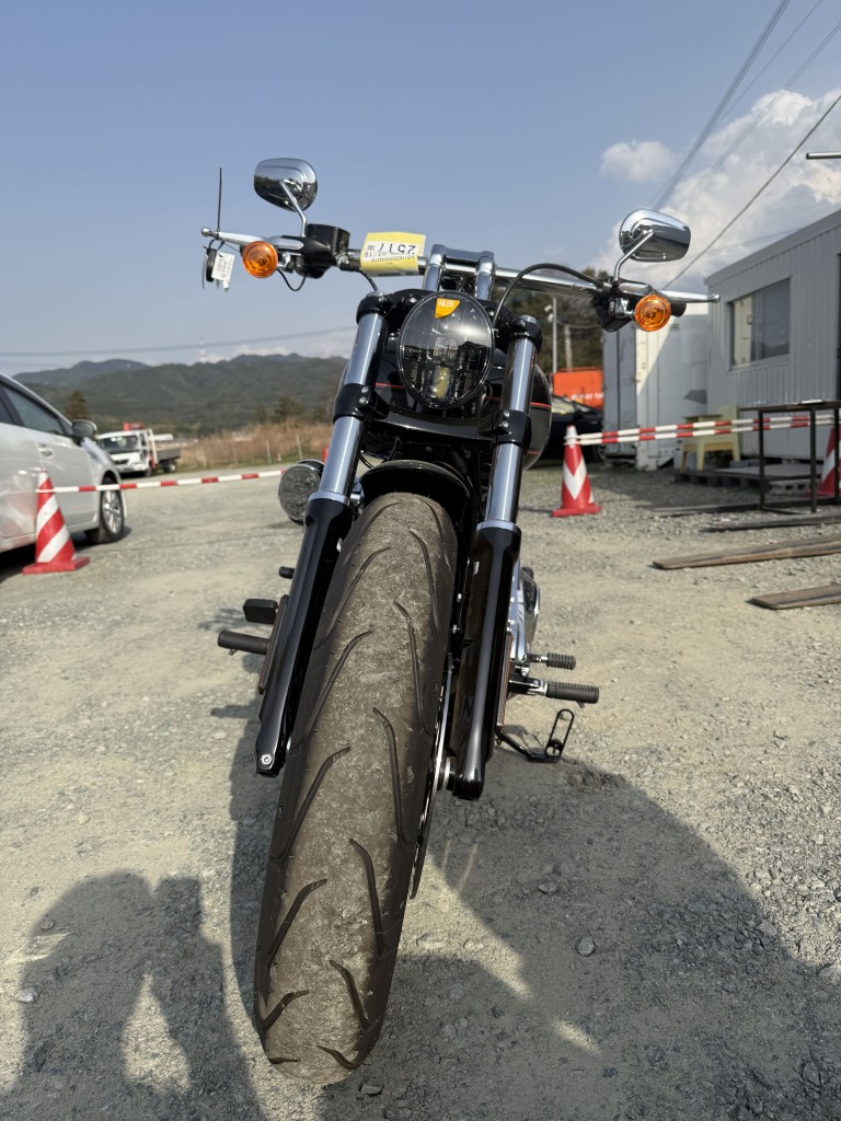 Harley-Davidson Softail Breakout FXBR 1920 (1км) - в Москве