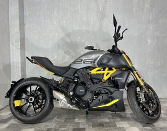 Мотоцикл Ducati DIAVEL 1260 S (4км)