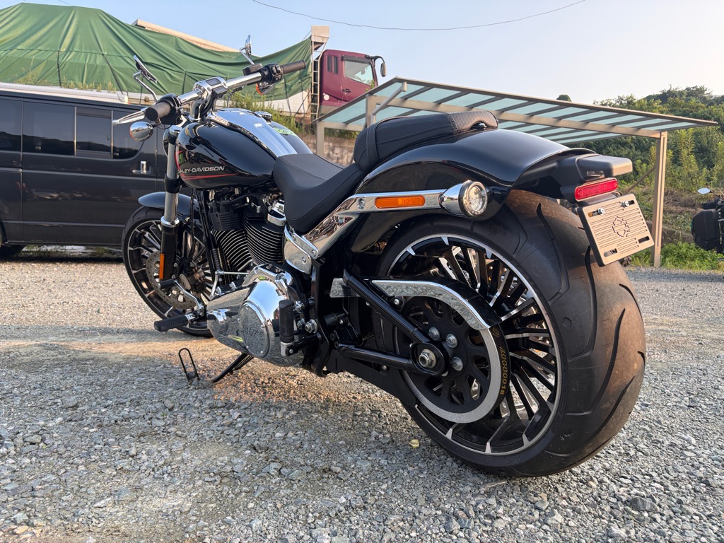 Harley-Davidson Softail Breakout FXBR 1920 (703км) - цена