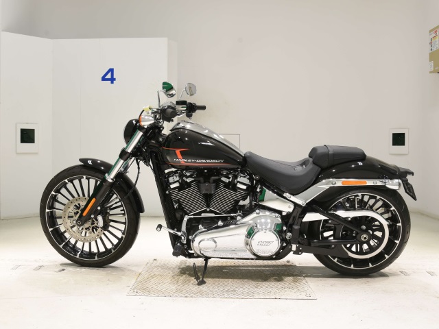 Harley-Davidson Softail Breakout FXBR 1920 (703км) - купить в Москве