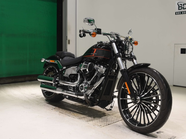 Harley-Davidson Softail Breakout FXBR 1920 (703км) - в Москве